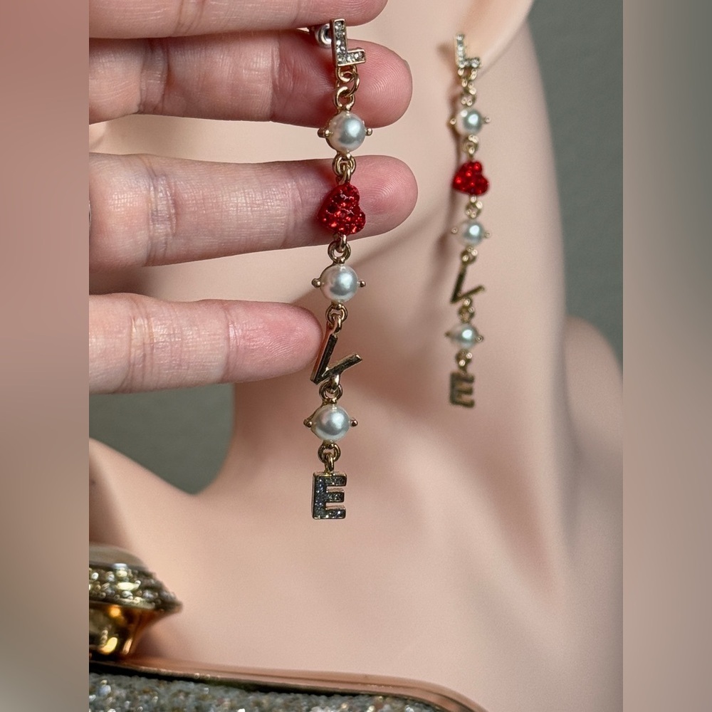 🔥 ❤️ Gold and Red Heart Pearl Earrings - Picture 6 of 7